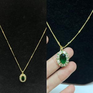 Regal Emerald Elegance Gold-สร้อยคออัญมณีสีเขียวชุบด้วยสำเนียงประกาย